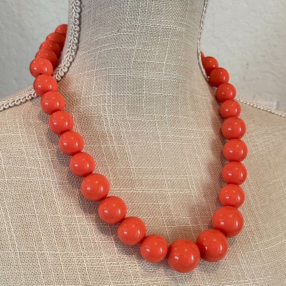 Jewelry - VINTAGE CHUNKY ORANGE BEADS